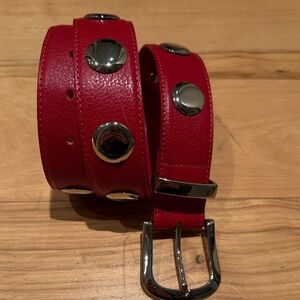 Lisa Says Gah red leather belt with silver round studs size M
